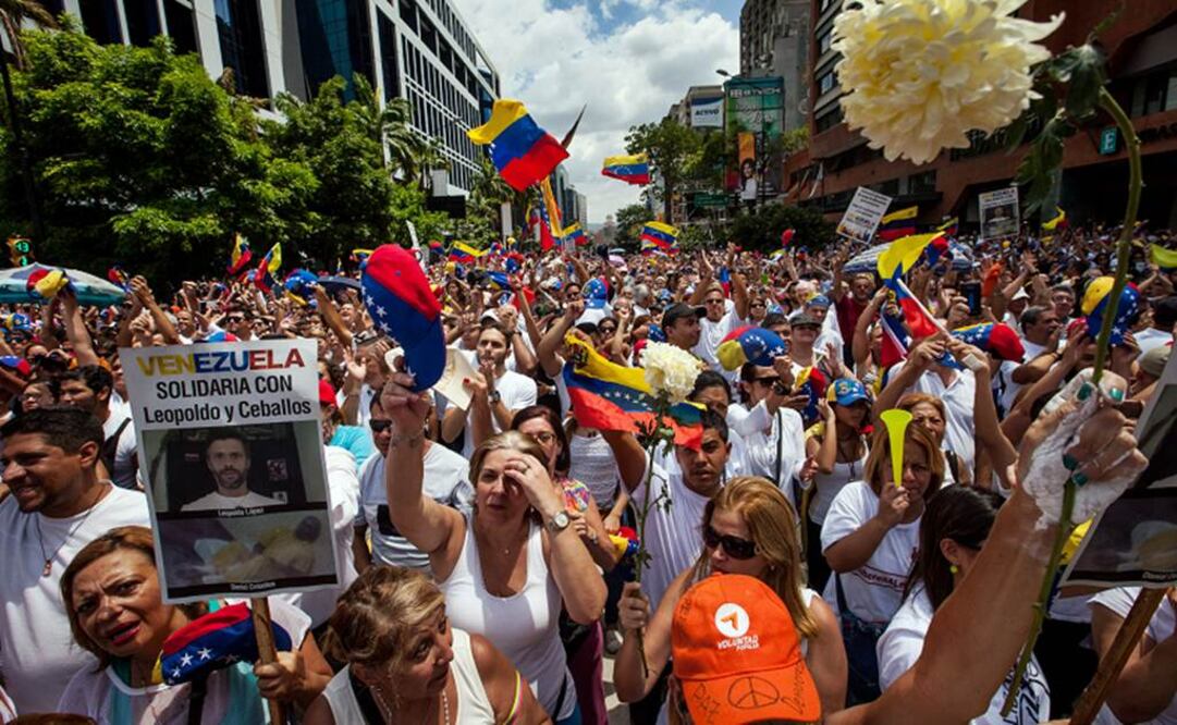 La ONG de Venezuela Foro Penal aseguró que ha contabilizado un total de 118 adolescentes, de entre 13 y 17 años de edad, entre los detenidos tras las protestas. Foto: EFE/Archivo