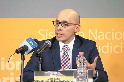 Zaldívar arropa a juez del caso Robles