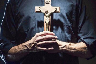 Éste es el libro sobre exorcismos que la iglesia no quiere que leas 