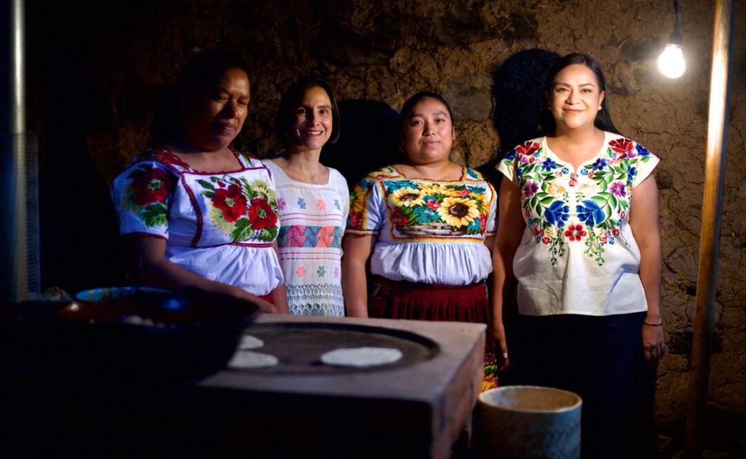 La secretaria de Bienestar, Ariadna Montiel Reyes, celebró la implementación de las Estufas Eficientes de Leña para el Bienestar. Foto: tomada de X @A_MontielR