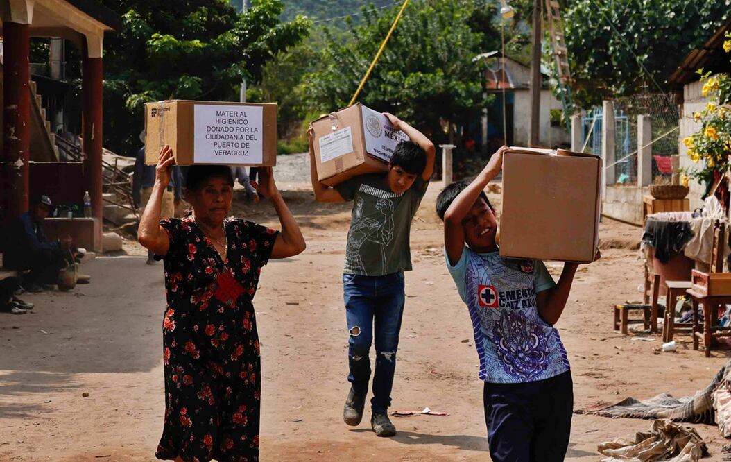 En la localidad de Chahuatlán, Veracruz, más de la mitad de las viviendas resultaron afectadas, tras las intensas lluvias del 10 de octubre. Foto: Diego Simón Sánchez/EL UNIVERSAL