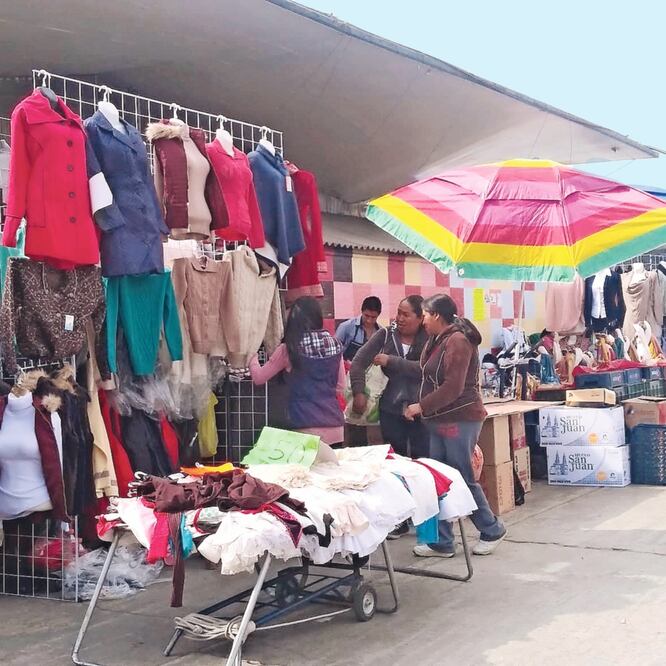 Petición. Los comerciantes piden a la jefa de Gobierno garantizar los espacios para trabajar en la vía pública.