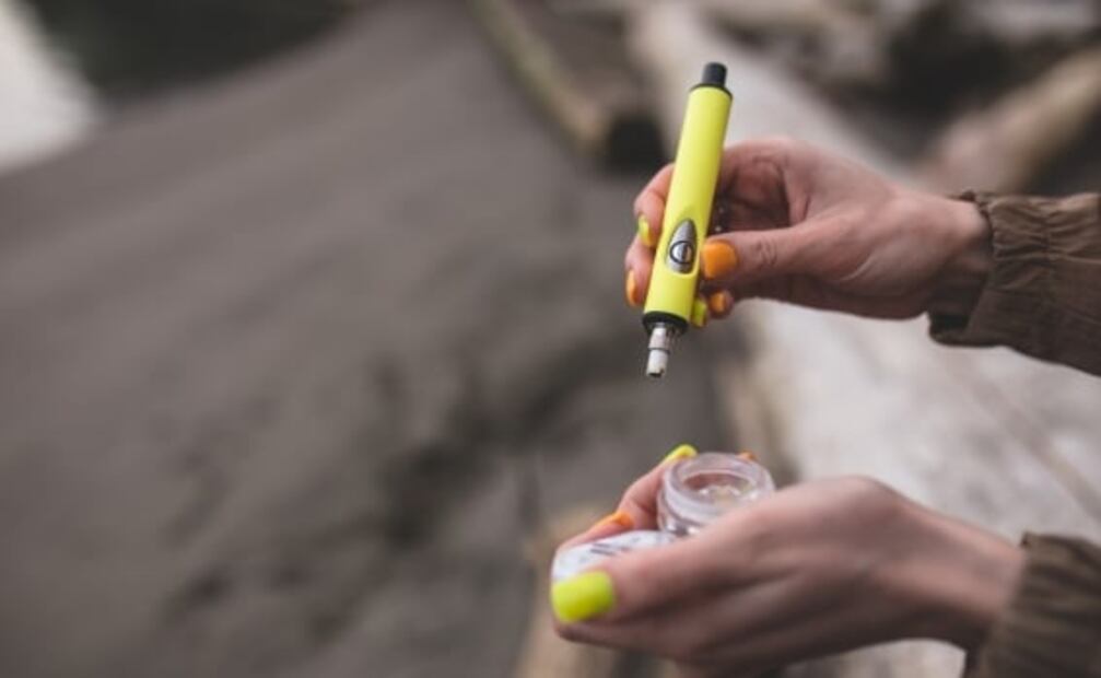 ¿Cuál es la diferencia entre vapeadores y cigarro electrónico?