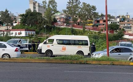 Pasajero enfrenta y mata a asaltante de combi en Edomex