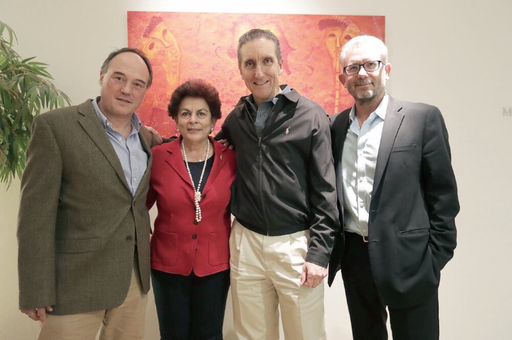 Armando Santacruz, Josefina Ricaño Nava, Francisco Torres Landa y José Pablo Girault Ruiz, integrantes del colectivo SMART, a quienes la SCJN les permitió consumir y plantar marihuana. (ALEJANDRO ACOSTA. EL UNIVERSAL)