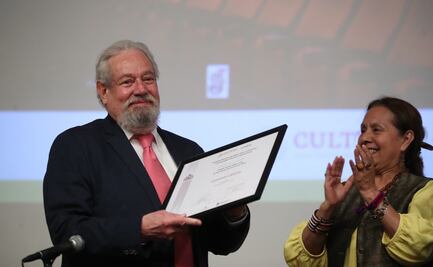 "La mexicanidad no puede doblegarse a un discurso impositivo y excluyente", afirmó Gonzalo Celorio al recibir el Premio Villaurrutia