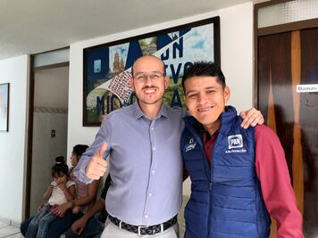 Ex autodefensa Cemeí Verdía se registra como candidato a diputado por PAN y MC