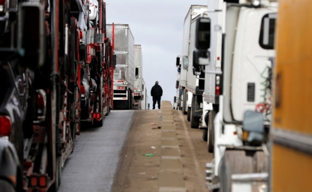 Reportan pérdidas debido a largas filas  