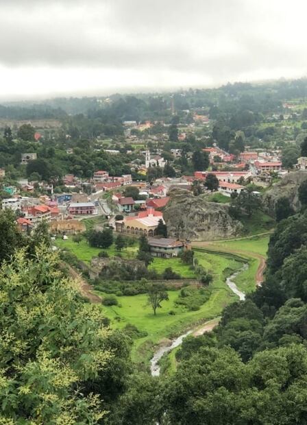 Cabañas y cerveza artesanal en un pueblo de montaña llamado Omitlán