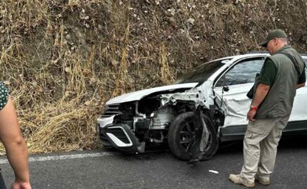 Tráiler impacta auto del equipo de campaña de Delfina Gómez en Tejupilco
