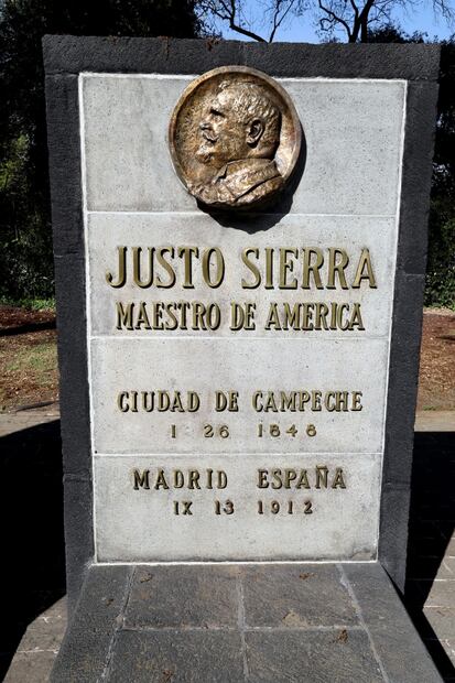 La Glorieta donde descansan pocas mujeres ilustres
