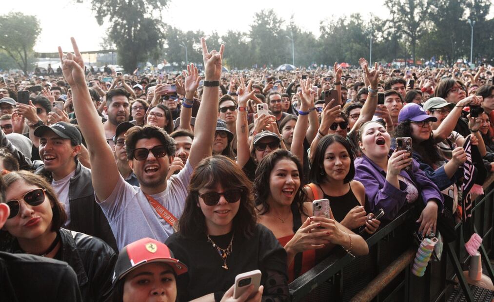 El público ya está conjuntándose en los escenarios del Corona Capital.
Foto: EL UNIVERSAL / Yaretzy M. Osnaya