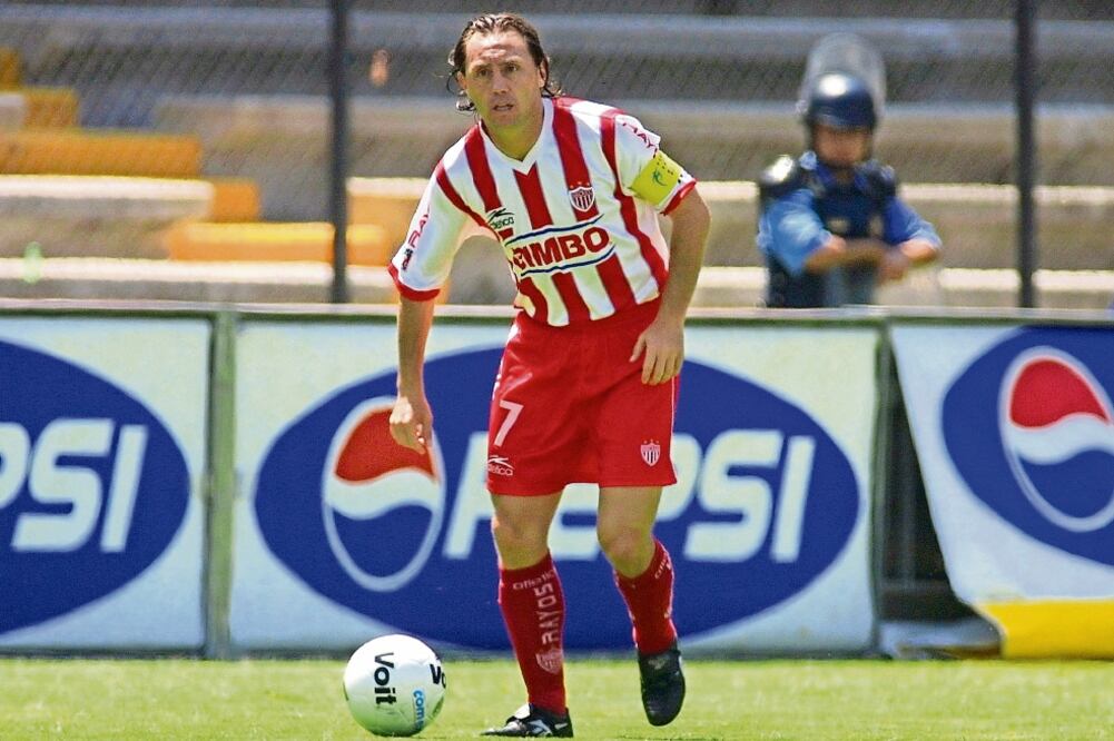 Necaxa cedió jugadores al América, excepto a Alex Aguinaga. (FOTO: JAM MEDIA)