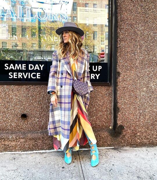 Sarah Jessica Parker posando. Fuente: Instagram @sarahjessicaparker