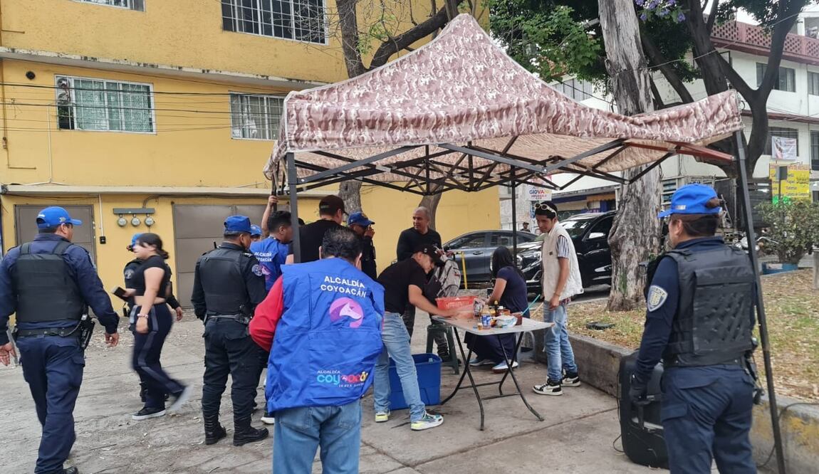 En un operativo se retiraron diversas cajas de bebidas alcohólicas y licores de dudosa procedencia en la zona de Los Culhuacanes. (Foto: especial)