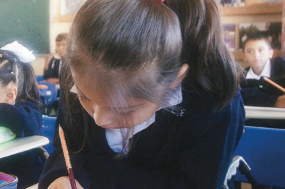 Sin documentos. Entre las medidas que la SEP propone, destaca que no se exija documentación a los deportados. (Archivo. EL UNIVERSAL)