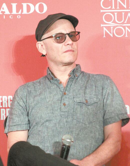 El actor utilizó unos lentes especiales durante la filmación. CLASOS