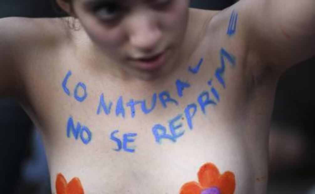 Argentinas protestan topless contra la cosificación de la mujer