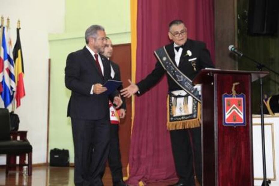 ​Reconocen labor de Enrique Bustamante, director de la Fundación Ealy Ortiz AC 