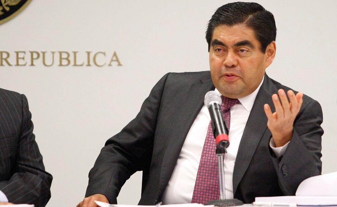 El candidato a la gubernatura de Puebla por la coalición Juntos Haremos Historia, Miguel Barbosa Huerta. Foto Archivo EL UNIVERSAL