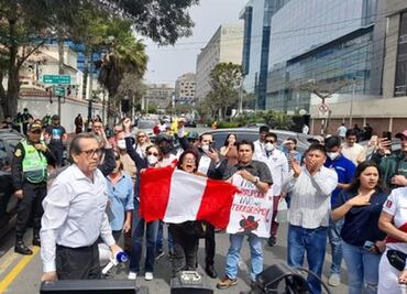 Más de 250 mexicanos buscan salir de Perú por conflicto: Embajada