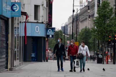 Italia sigue a la baja en contagios de Covid-19; suma 138 muertes nuevas