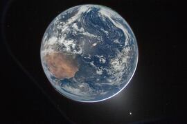 Una fotografía de la Tierra tomada desde la cápsula Orion de la misión Artemis II. Foto: NASA