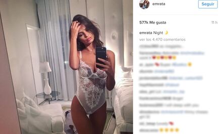 Emily Ratajkowski se luce en lencería