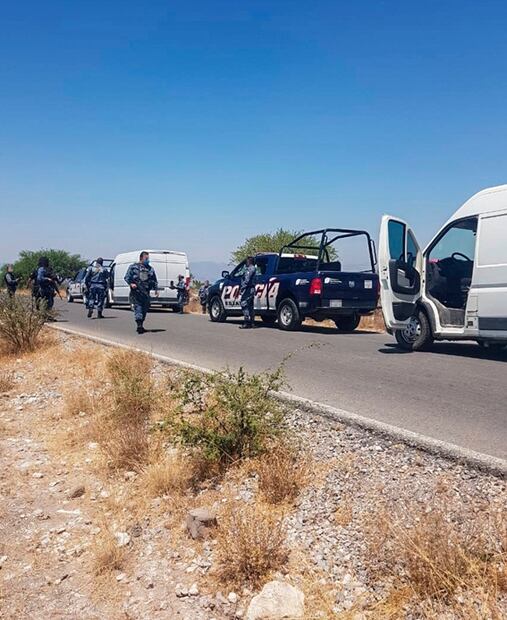 Detienen en Hidalgo a tres polleros que trasladaban a 127 migrantes centroamericanos