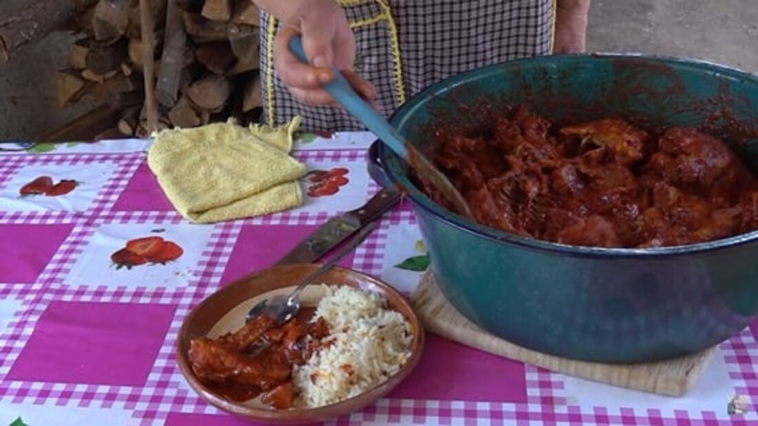 Aprende a cocinar en un tambo con Doña Ángela