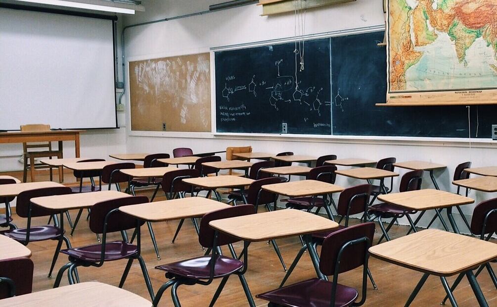 Una de las principales tareas del gobierno mexicano debe de ser reducir el nivel de personas de entre 28 y 35 años sin educación secundaria. Foto: Ilustrativa. Pixabay 