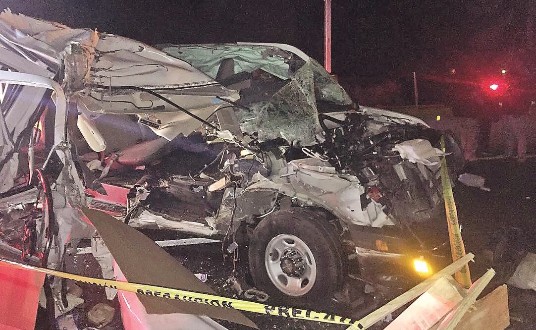 El ERUM de Huitzilac reportó cuatro lesionados de gravedad y la liberaración de una persona prensada (ESPECIAL)