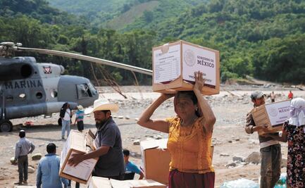 Ayuda llega por aire a la zona serrana de Veracruz; “Mi familia se me fue… no tengo casa”