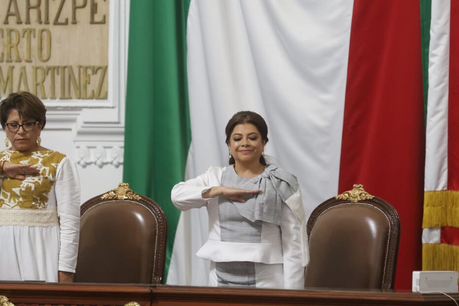 Clara Brugada durante a la sesión solemne en el congreso de la Ciudad de México. FOTOS Gabriel Pano/ EL UNIVERSAL