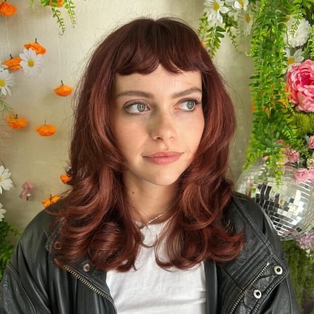 El baby bangs es ultra corto y moderno. Foto: Instagram @emma.scissorhandz