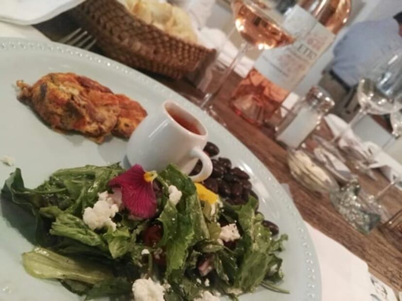 Lanzan menú hecho a base de flores en Puebla