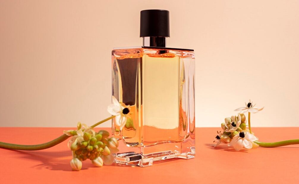 Los perfumes con feromonas los pueden usar hombres y mujeres. Foto: Freepik