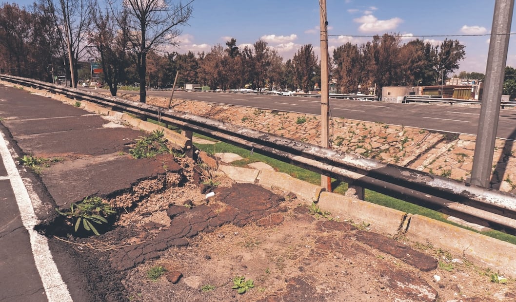 En la zona hay una tasa de hundimiento de 10 a 20 centímetros por año, dijo el geólogo Alejandro Méndez. Fotos: de Osmar Alvarado