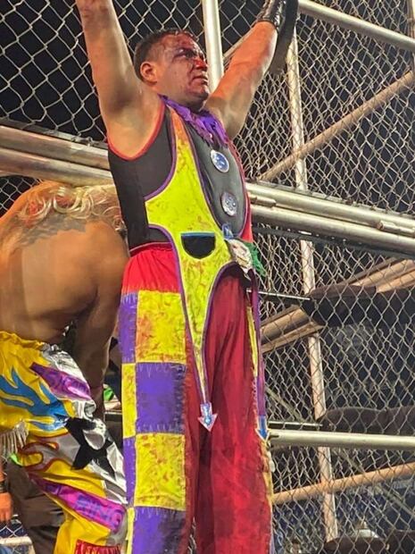 Monsther Clown pierde la máscara contra Aerostar en Triplemanía Regia