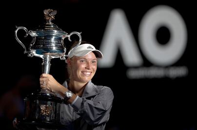Caroline Wozniacki vence a Simona Halep y gana el Australia Open