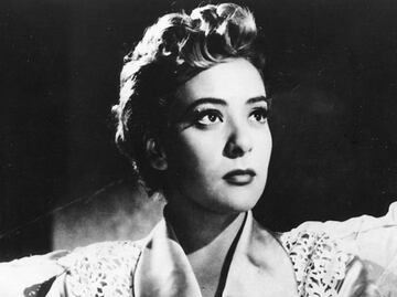 FOTOS: Famosos acuden a despedir a la diva del cine mexicano Silvia Pinal