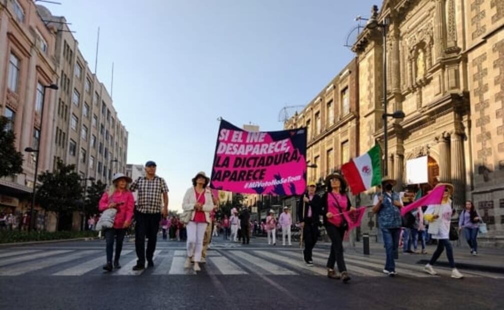 "Mi voto no se toca", minuto a minuto protesta en defensa del INE