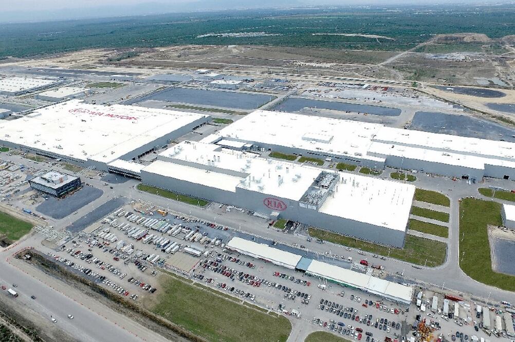 KIA y sus proveedores darán empleo a casi 6 mil coreanos en Nuevo León (ARCHIVO EL UNIVERSAL)