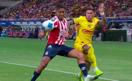 Polémica en el América vs Chivas; ¿era penal para las Águilas? 