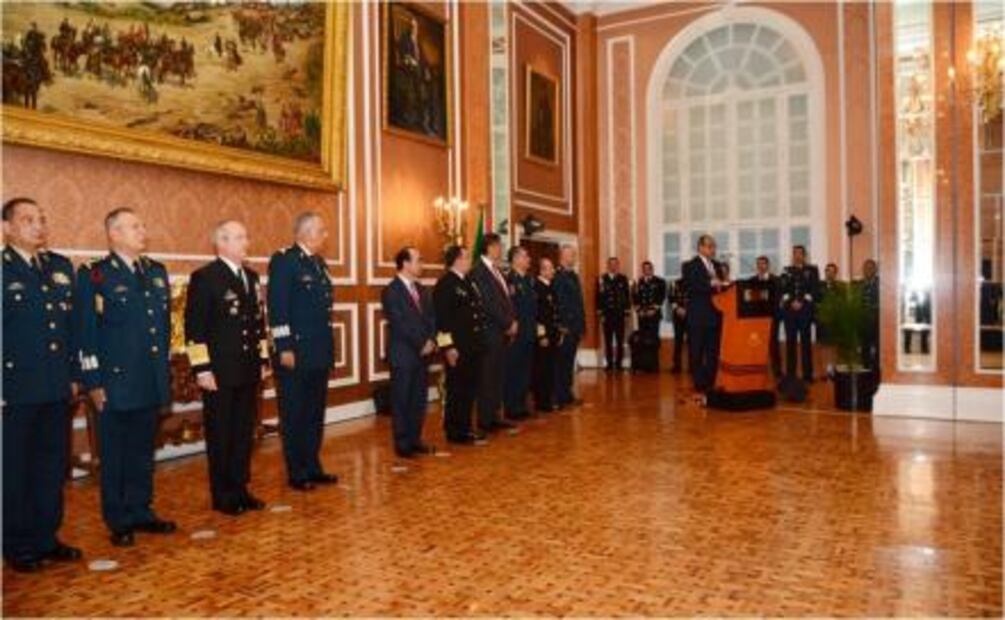 Ejército y Marina entregarán libros de texto en zonas de difícil acceso