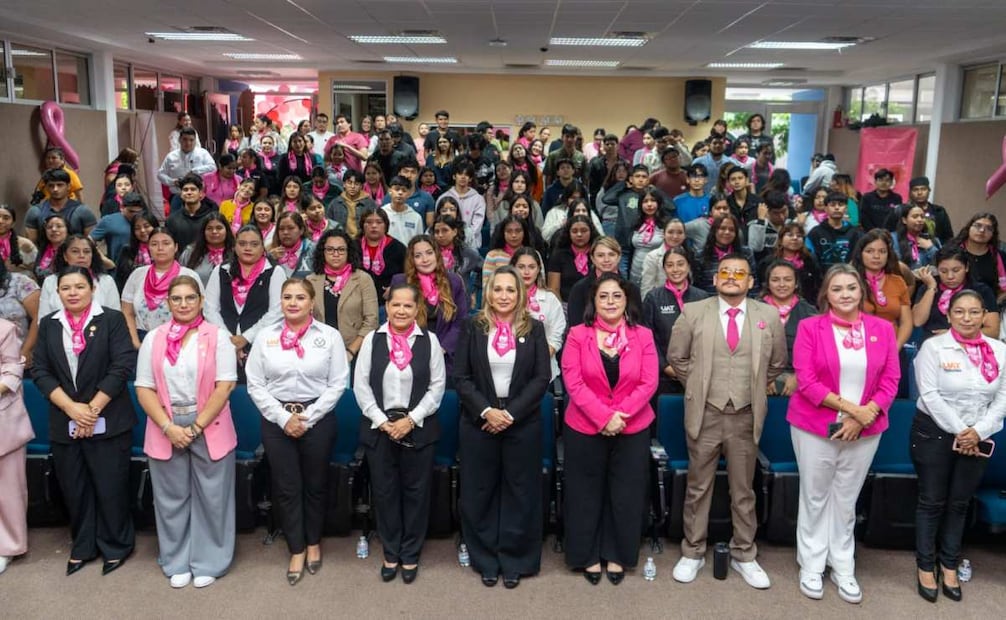La Universidad Autónoma de Tamaulipas promovió entre su comunidad estudiantil femenina la detección oportuna del cáncer de mama este jueves 9 de octubre de 2025. Foto: Especial