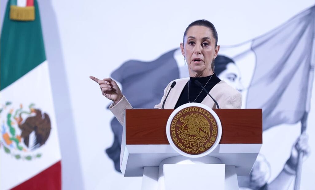 La Mandataria federal insistió en que la deuda financiera de Pemex tiene “un tratamiento especial” por parte de Hacienda y desde octubre se está revisando, así como los litigios, “para que el pago a los proveedores sea real”. Foto: Fernanda Rojas/EL UNIVERSAL