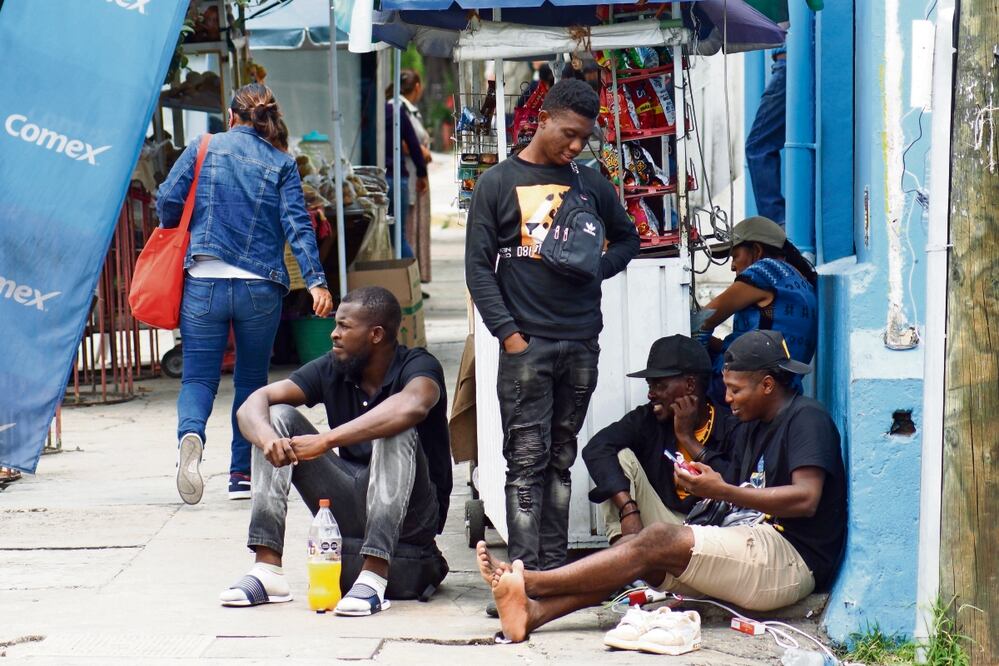 Ciudades en Oaxaca se han convertido en un embudo para los migrantes que pasan por la entidad para llegar a la frontera con Estados Unidos. Foto: Edwin Hernández / EL UNIVERSAL