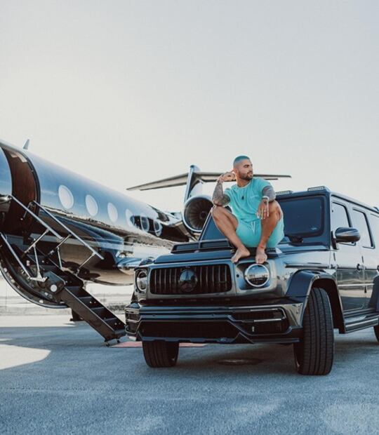 Maluma sorprende en Instagram con cambio de look