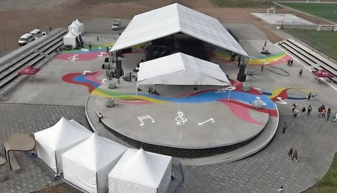 El bailódromo, que forma parte de la tercera etapa del Parque Cuitláhuac, abarca 3 mil 750 metros cuadrados e incluye escenario, pista de baile y gradas para 5 mil personas. Foto: Especial